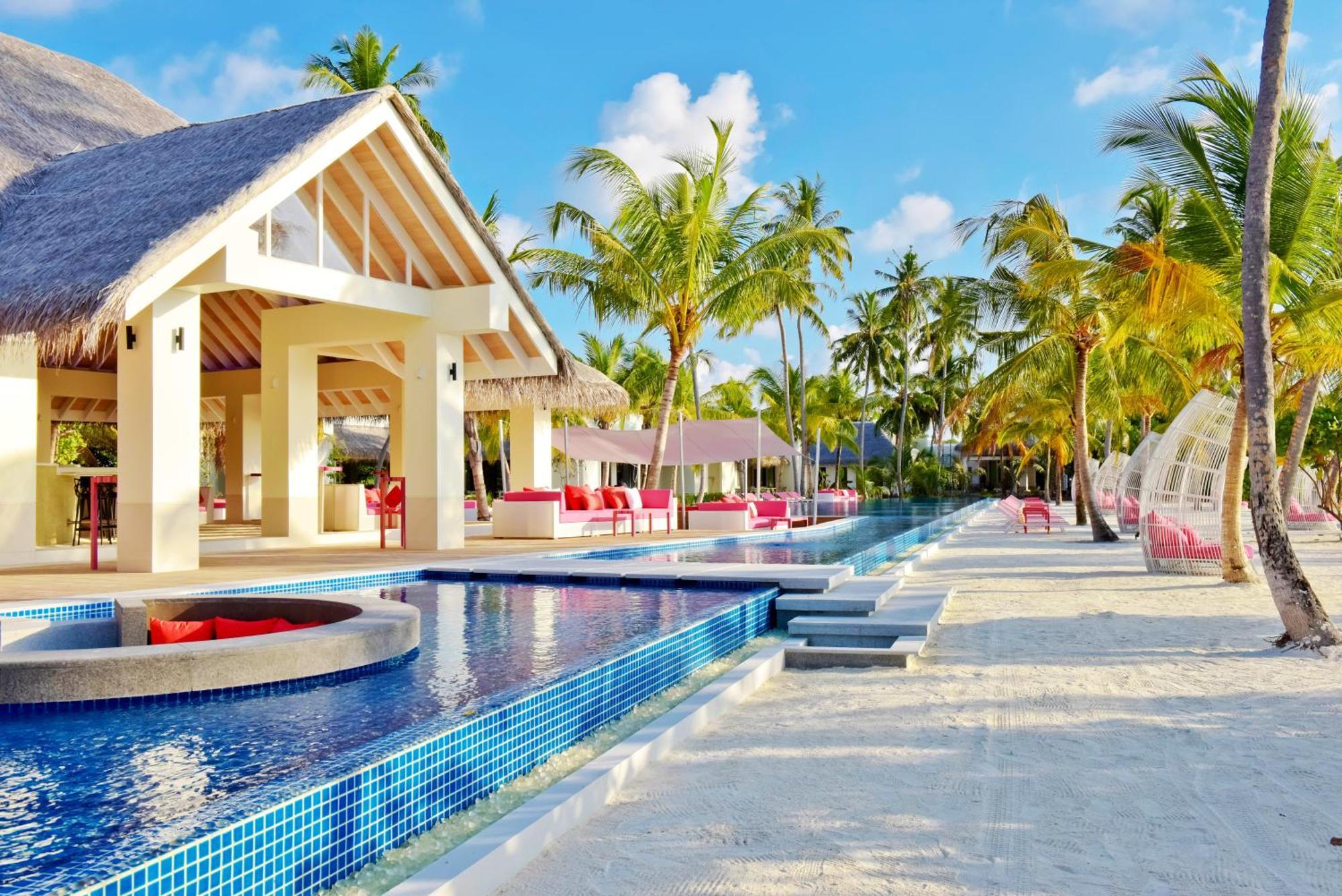 Kandima Maldives كوداهوفادهو المظهر الخارجي الصورة The resort's main pool